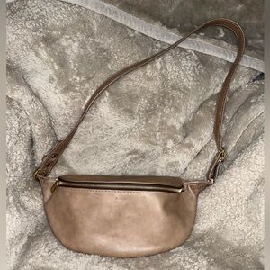 FOUNT Leather Harmon Belt Bag in Limited Edition color, Sandstone, Summer 2022